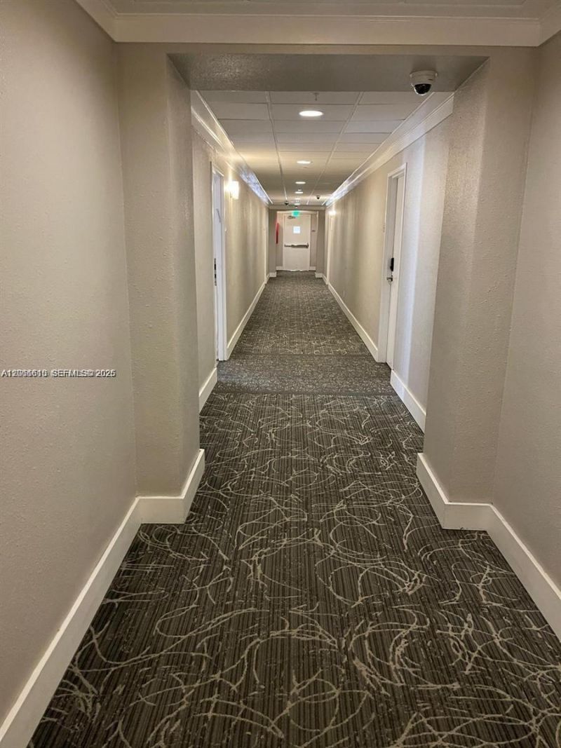 19390 Collins Ave , Unit 308, Sunny Isles Beach, FL 33160 Photo
