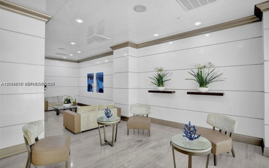 19390 Collins Ave , Unit 308, Sunny Isles Beach, FL 33160 Photo