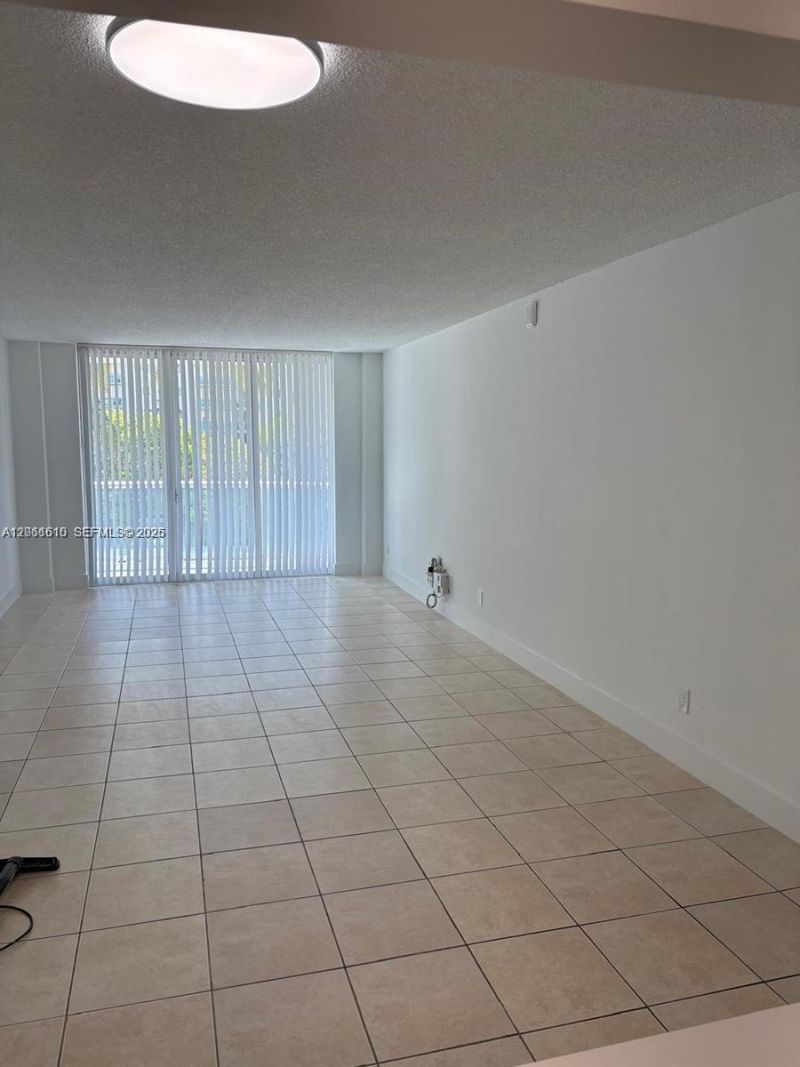 19390 Collins Ave , Unit 308, Sunny Isles Beach, FL 33160 Photo