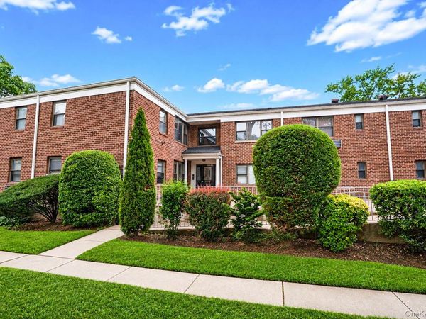 1205 Broadway, Unit F-24, Hewlett, NY 11557