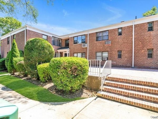 1205 Broadway, Unit F-24, Hewlett, NY 11557