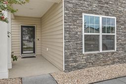 409 Fetterbush Drive photo 4