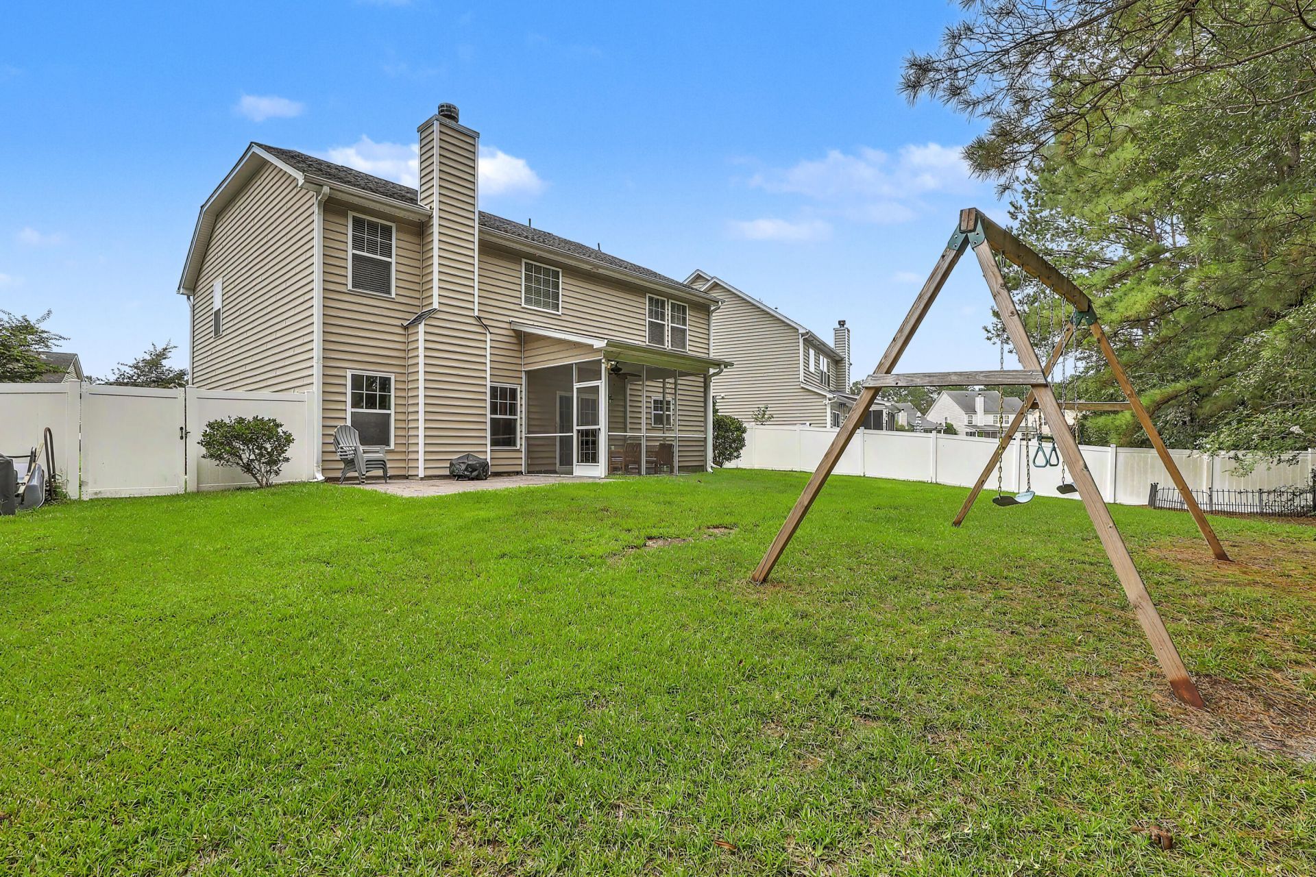 409 Fetterbush Drive Photo 33