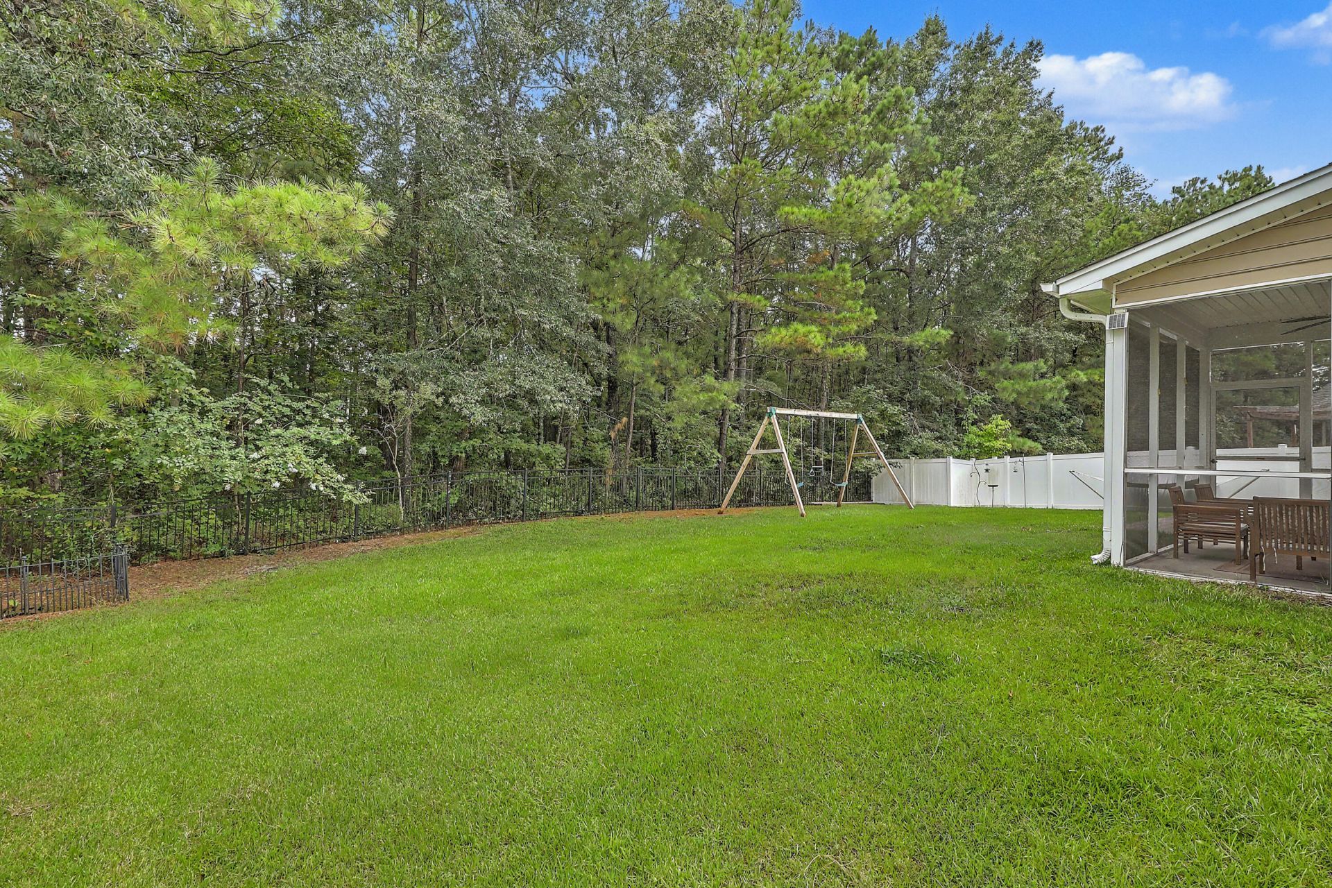 409 Fetterbush Drive Photo 36