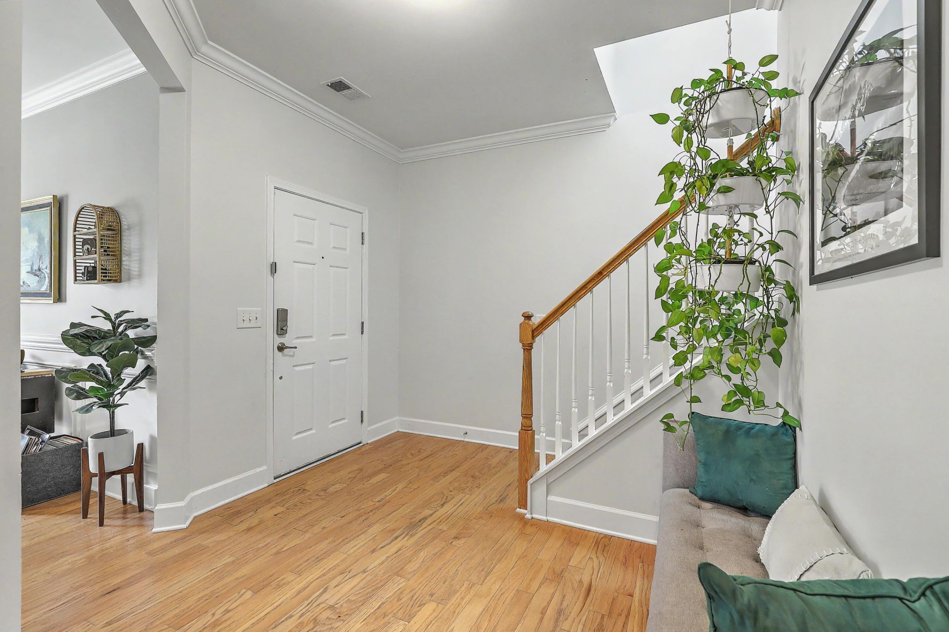 409 Fetterbush Drive Photo 5