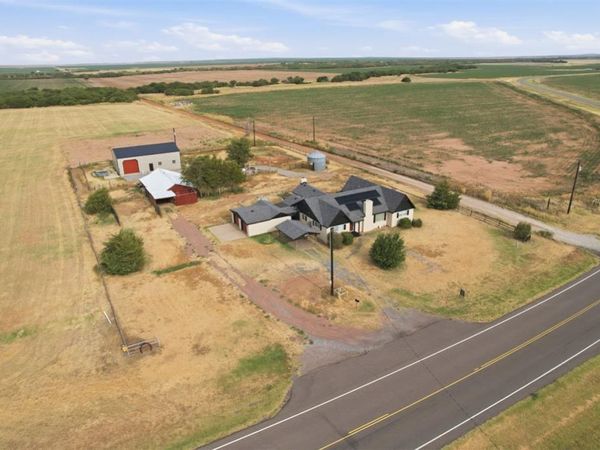 16903 State Highway 6 , Olustee, OK 73560