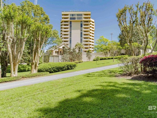 100 Tower Drive, Unit 704, Daphne, AL 36526