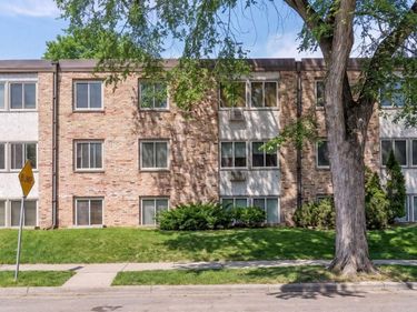 2212 Aldrich Avenue S, Unit 102, Minneapolis, MN 55405