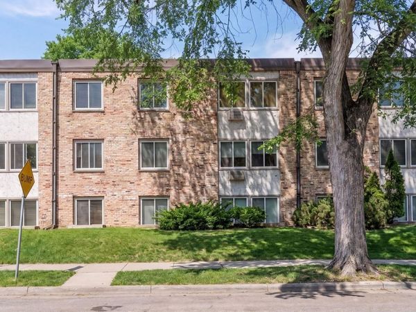 2212 Aldrich Avenue S, Unit 102, Minneapolis, MN 55405