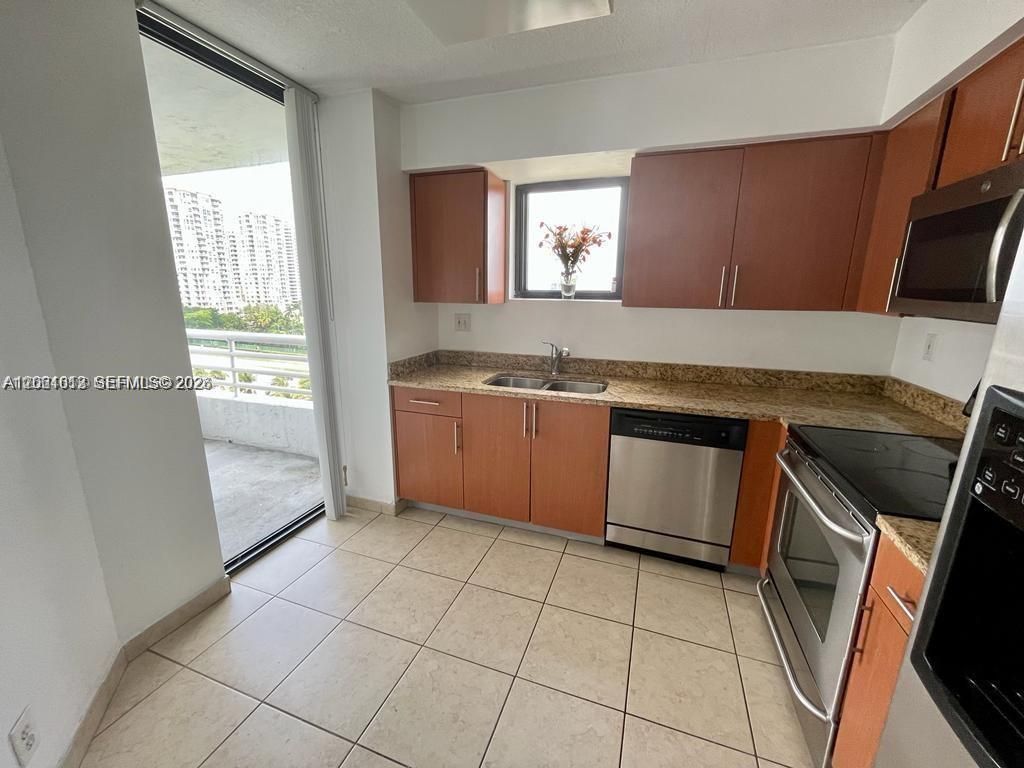 3300 NE 192nd St , Unit 906, Aventura, FL 33180 Photo