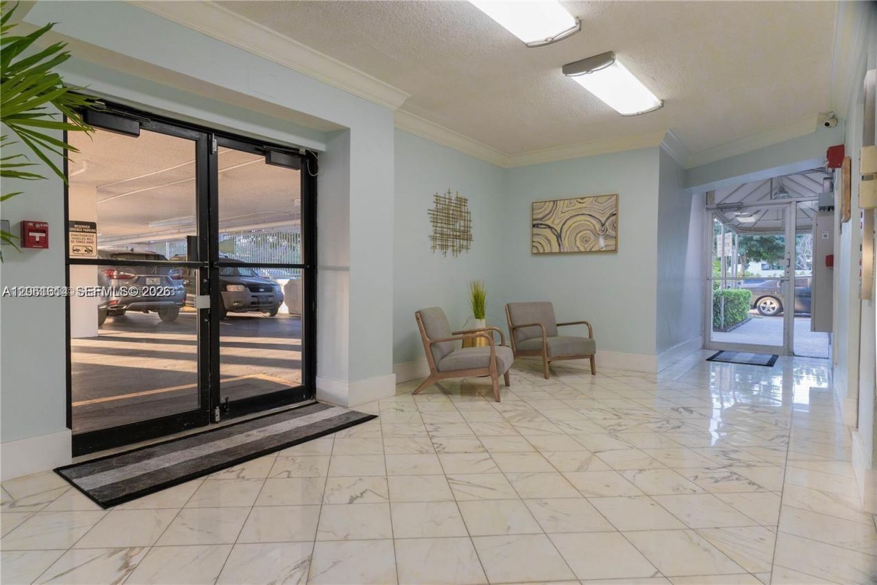 2020 NE 135th St, Unit 710, North Miami, FL 33181 Photo