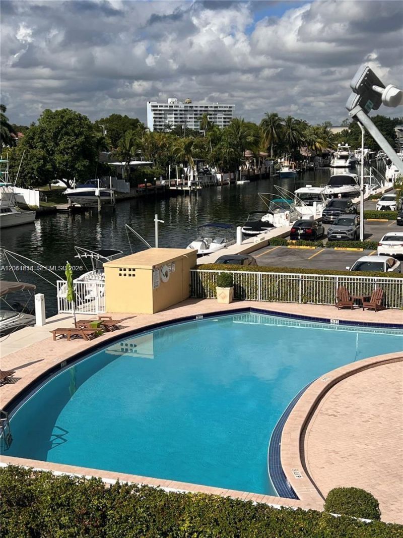 2020 NE 135th St, Unit 710, North Miami, FL 33181 Photo