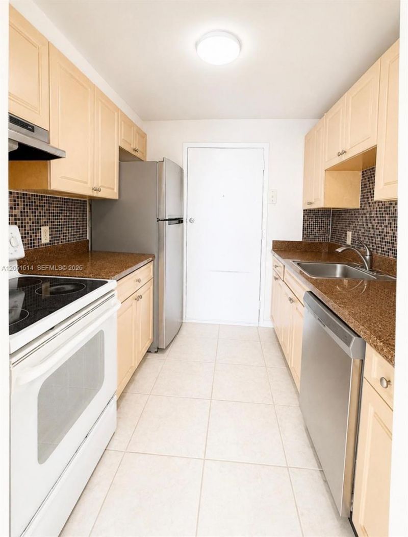 2020 NE 135th St, Unit 710, North Miami, FL 33181 Photo