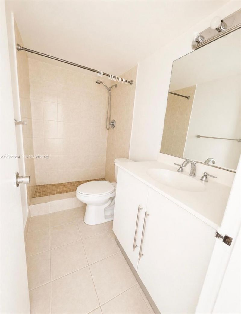2020 NE 135th St, Unit 710, North Miami, FL 33181 Photo