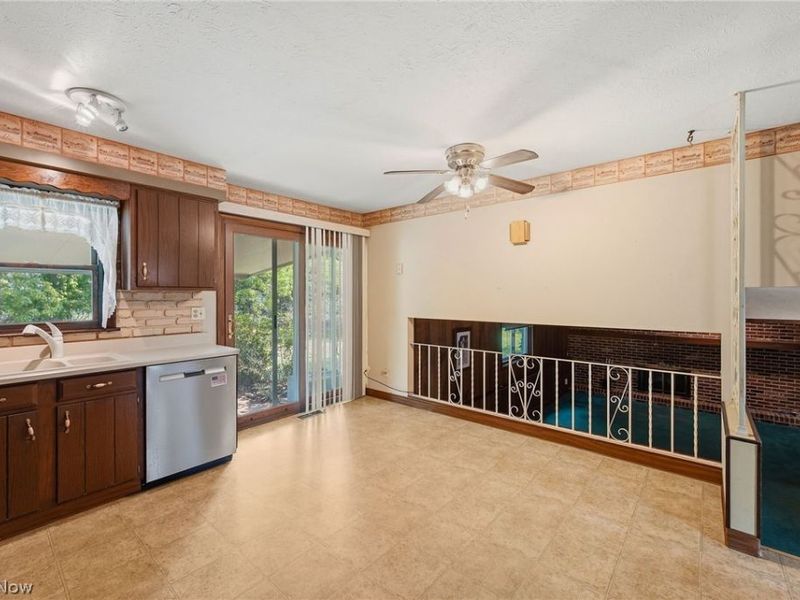 20548 Holly Circle, Strongsville, OH 44149 Photo 12