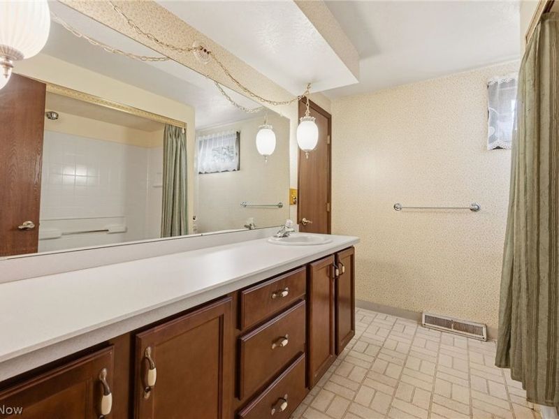 20548 Holly Circle, Strongsville, OH 44149 Photo 21
