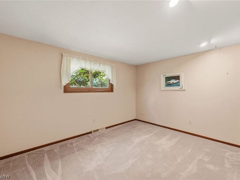 20548 Holly Circle, Strongsville, OH 44149 Photo 25