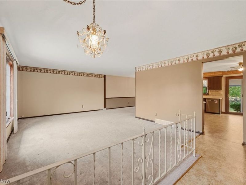 20548 Holly Circle, Strongsville, OH 44149 Photo 4