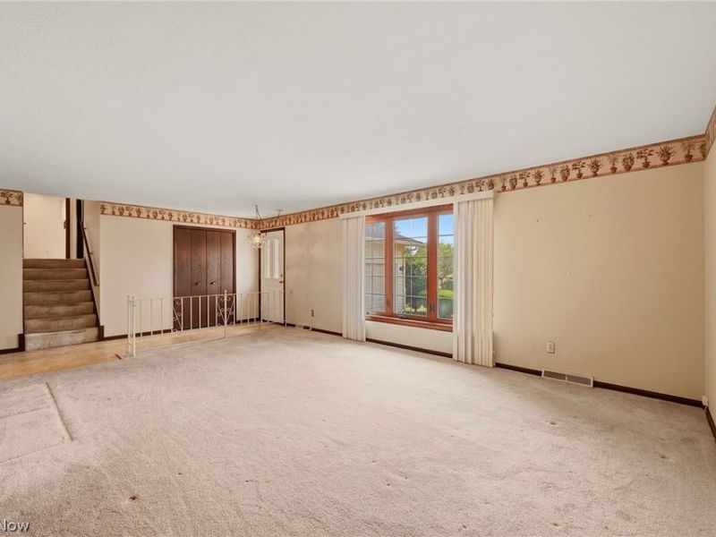 20548 Holly Circle, Strongsville, OH 44149 Photo 8
