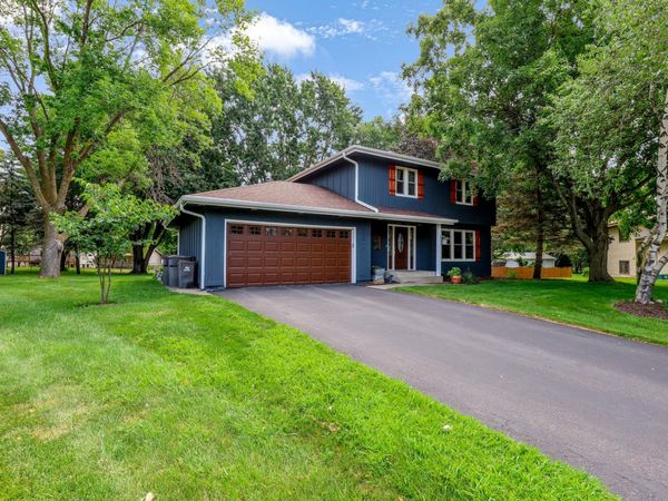 17200 Barberry Circle, Eden Prairie, MN 55346