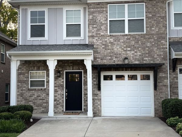 326 Banbury Dr, Gallatin, TN 37066