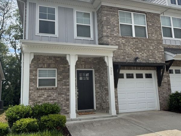 326 Banbury Dr , Gallatin, TN 37066