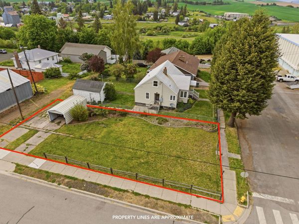 103 N Leslie St, Tekoa, WA 99033