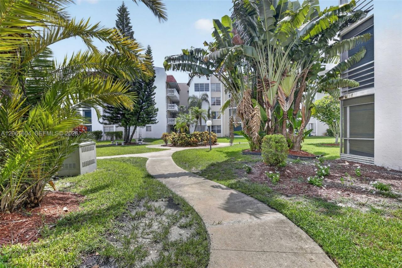 3531 Inverrary Dr , Unit 101, Lauderhill, FL 33319 Photo
