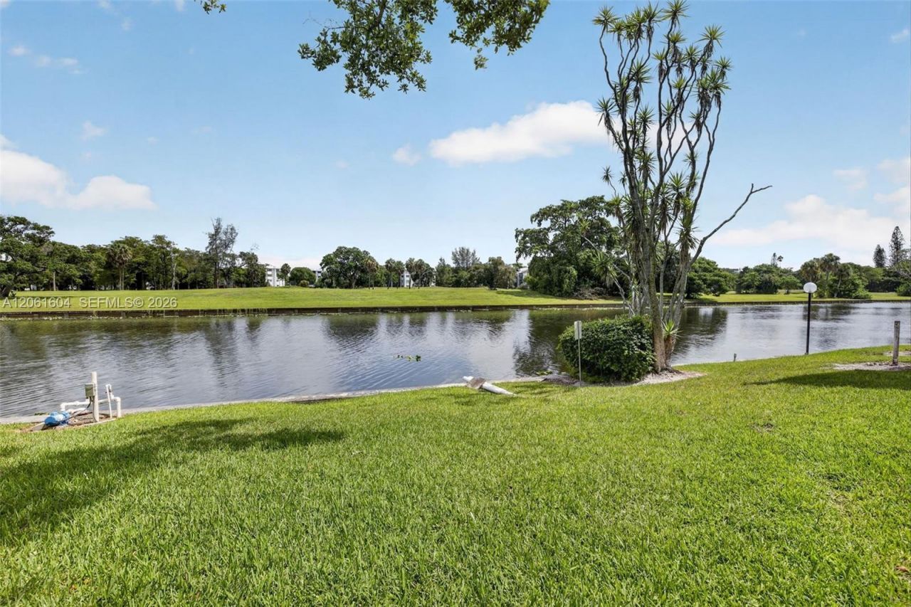 3531 Inverrary Dr , Unit 101, Lauderhill, FL 33319 Photo