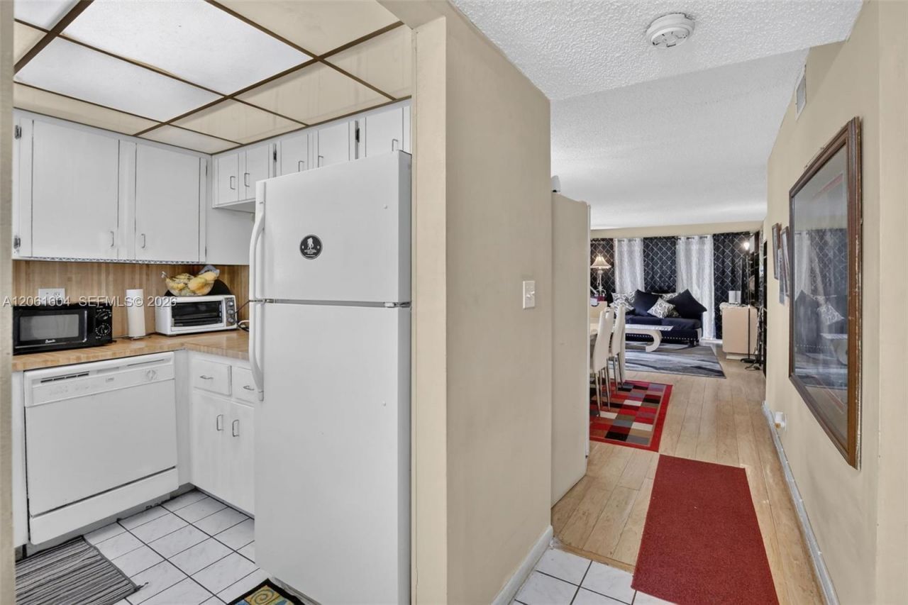 3531 Inverrary Dr , Unit 101, Lauderhill, FL 33319 Photo