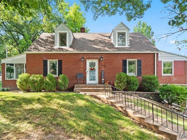 121 Rosewood Lane, East Alton, IL 62024