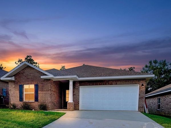 2763 Avalon St, Cantonment, FL 32533