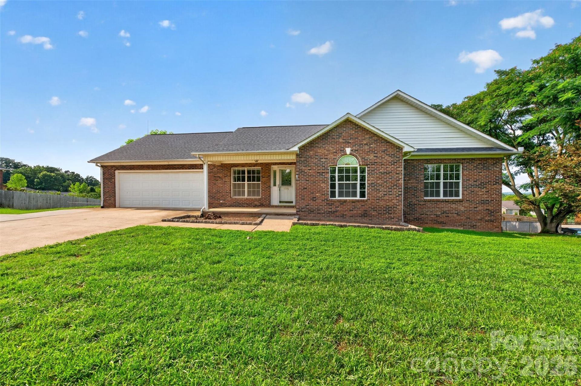 5706 George Hildebran School Road, Hickory, NC 28602 Main Photo