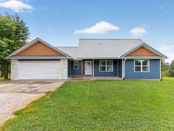 21005 Lawrence 2074 , Ash Grove, MO 65604