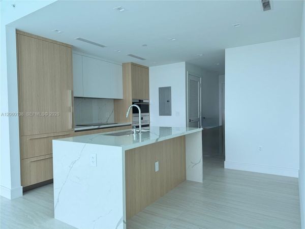 2411 Laguna Circle , Unit 1510, North Miami, FL 33181