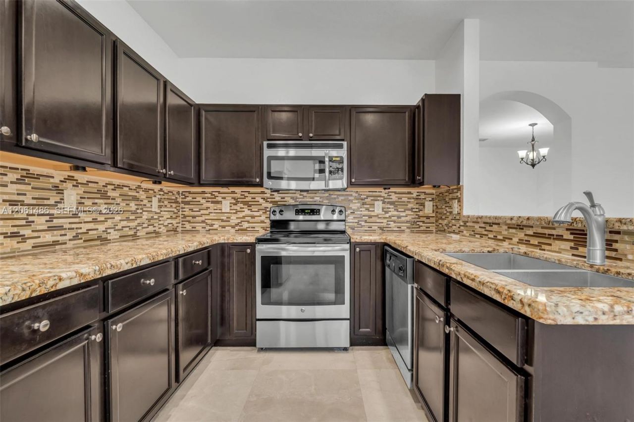 3353 W 90th St , Hialeah, FL 33018 Photo