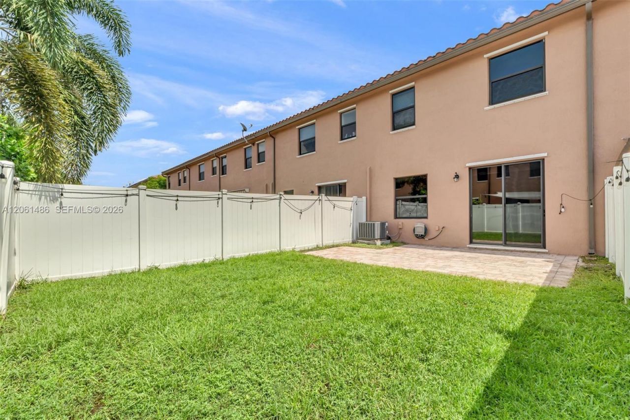 3353 W 90th St , Hialeah, FL 33018 Photo