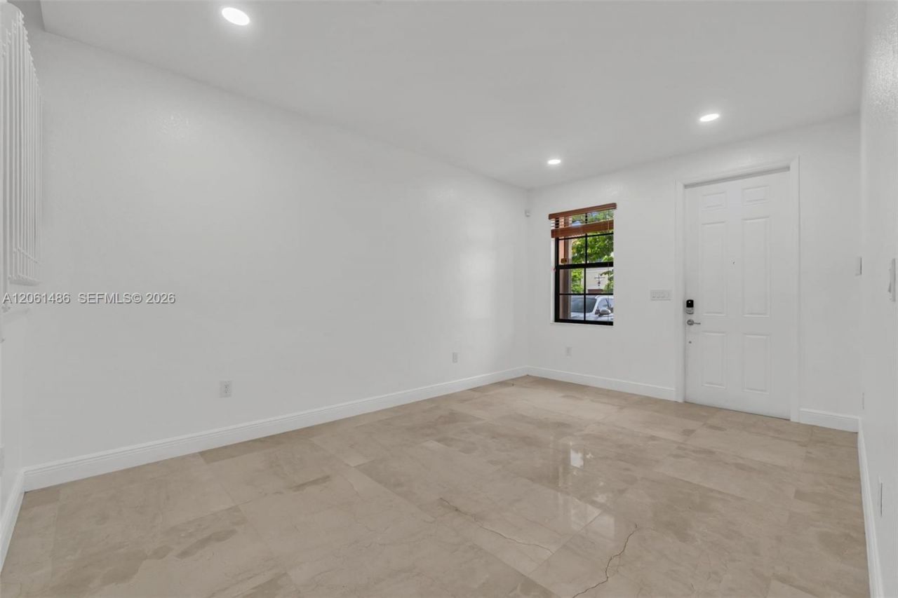 3353 W 90th St , Hialeah, FL 33018 Photo