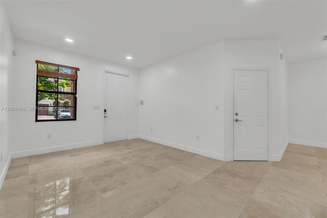 3353 W 90th St , Hialeah, FL 33018 Photo
