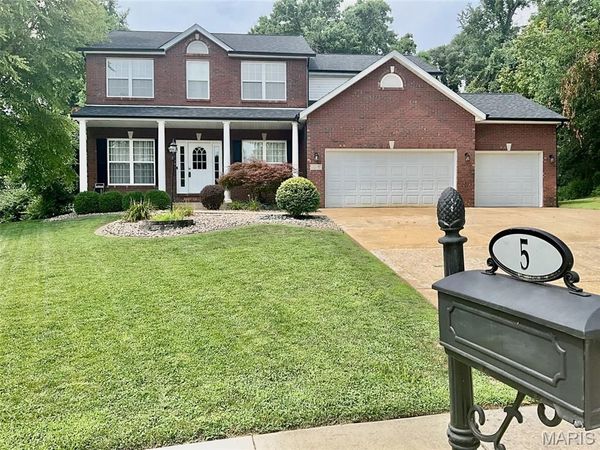 5 Bear Creek Court , Glen Carbon, IL 62034