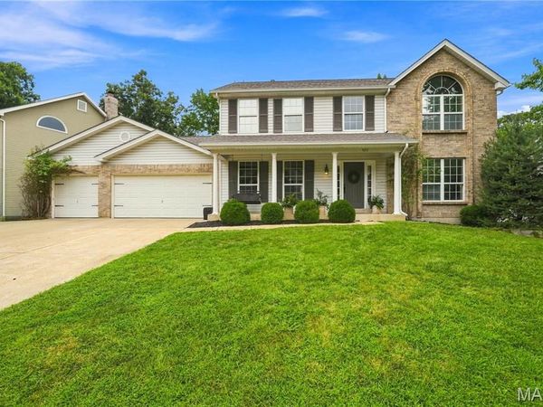 429 Beacon Point Lane, Wildwood, MO 63040