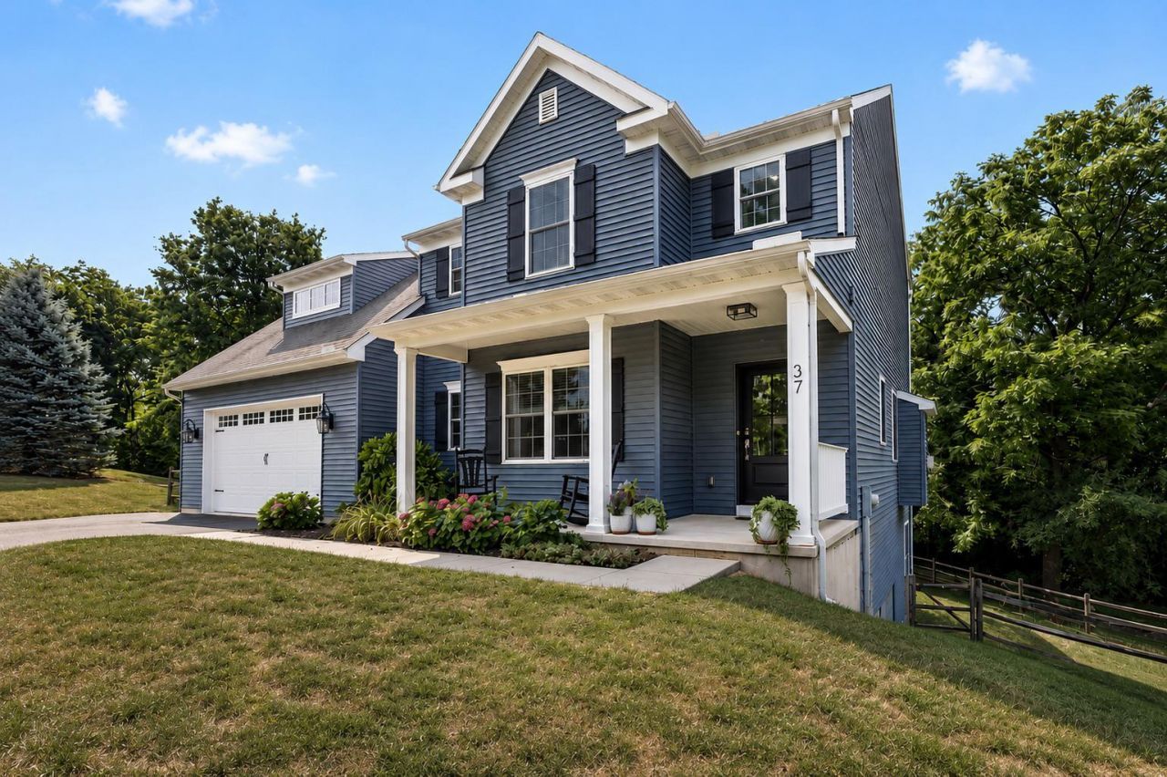37 CRICKET SLOPE DRIVE, OLEY, PA 19547