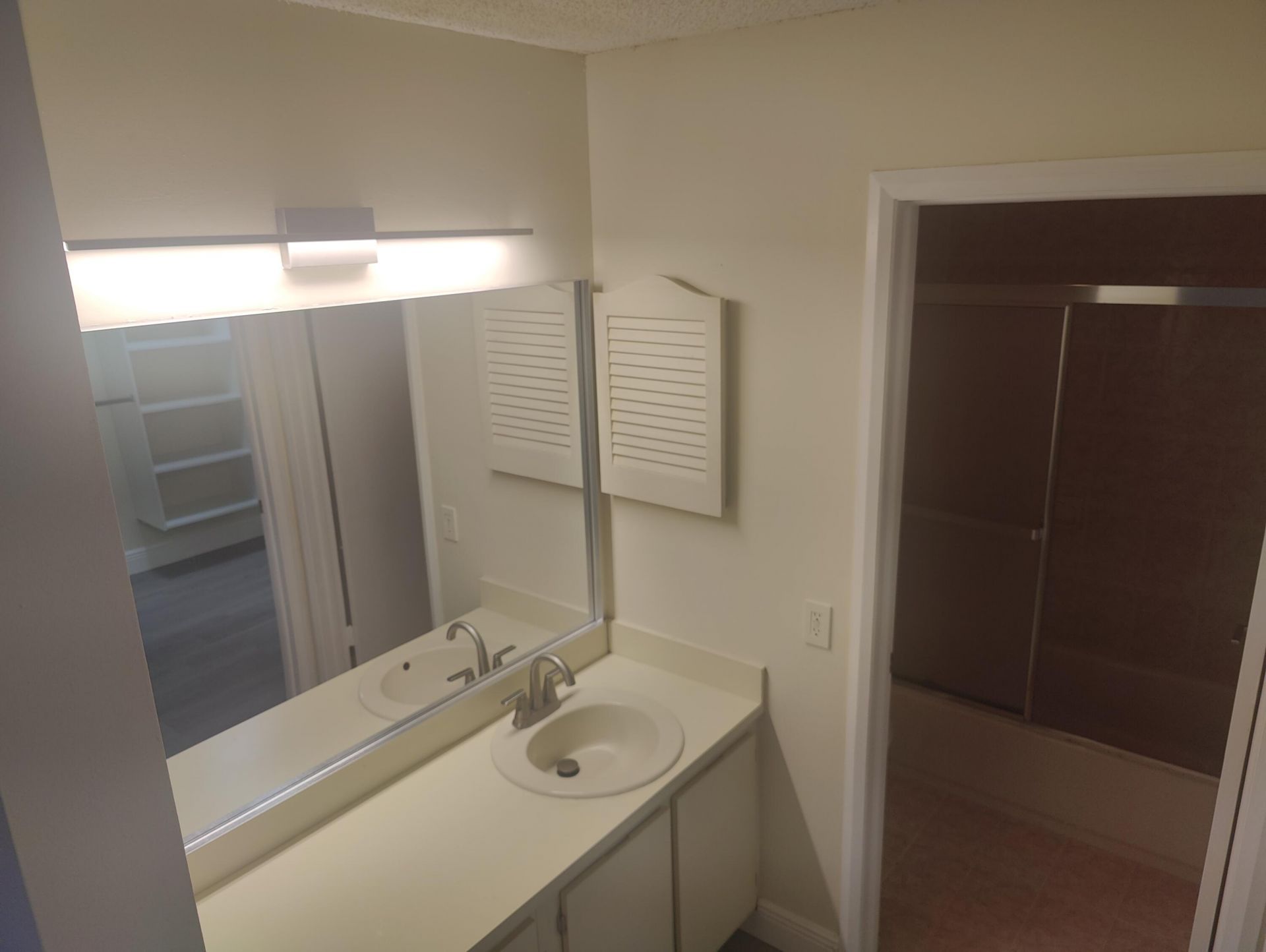 302 Lakeview Drive E, Unit 302, Royal Palm Beach, FL 33411 Photo
