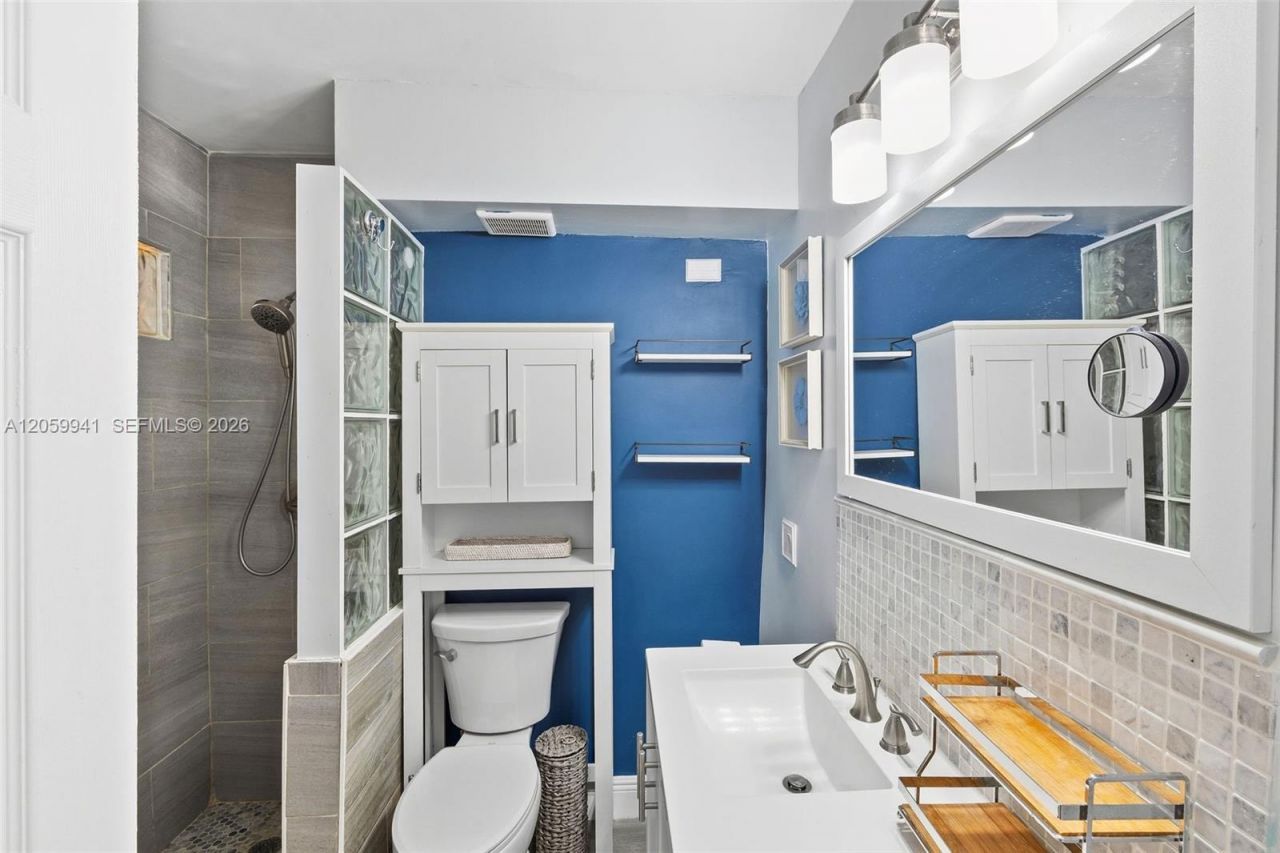 1800 N Ocean Dr , Unit 203, Hollywood, FL 33019 Photo