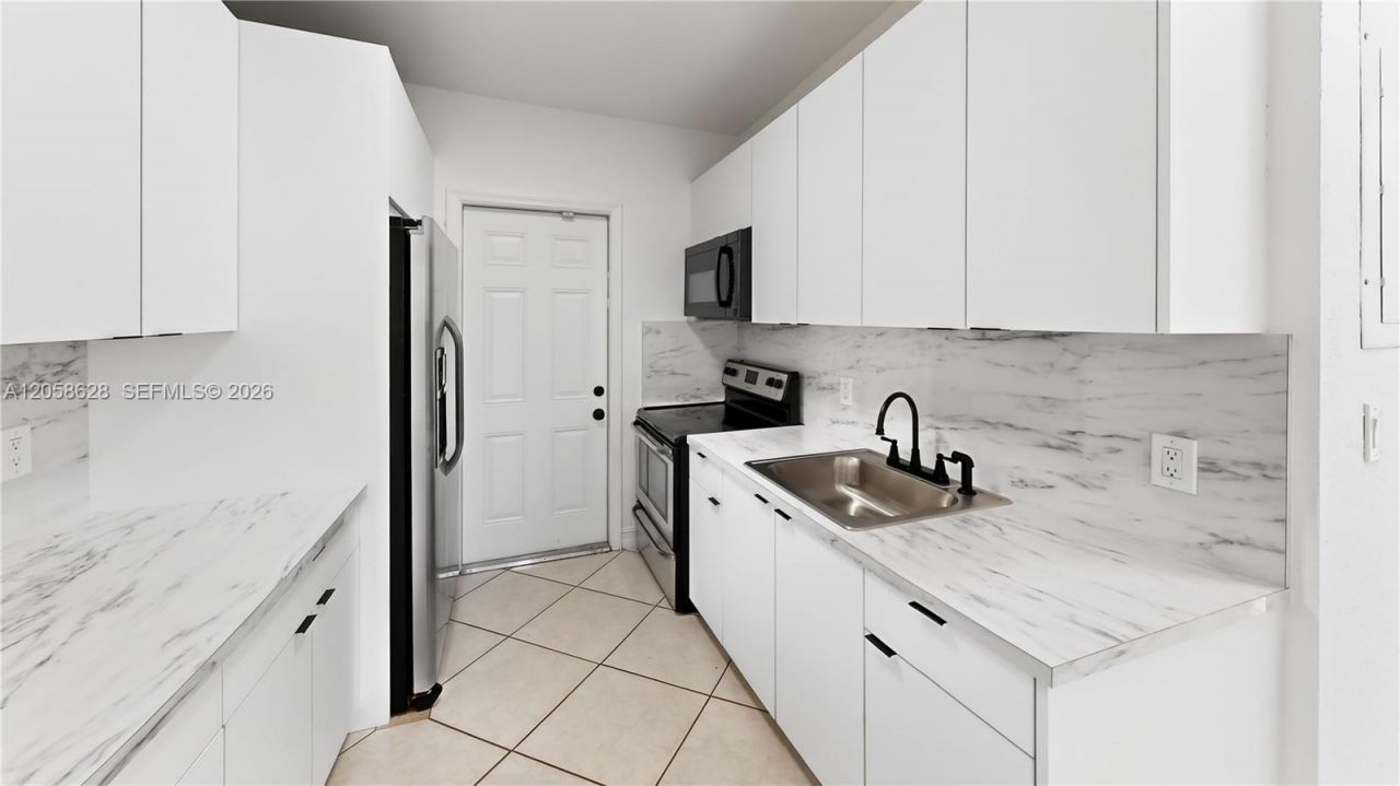 10755 SW 217th St, Miami, FL 33170 Photo