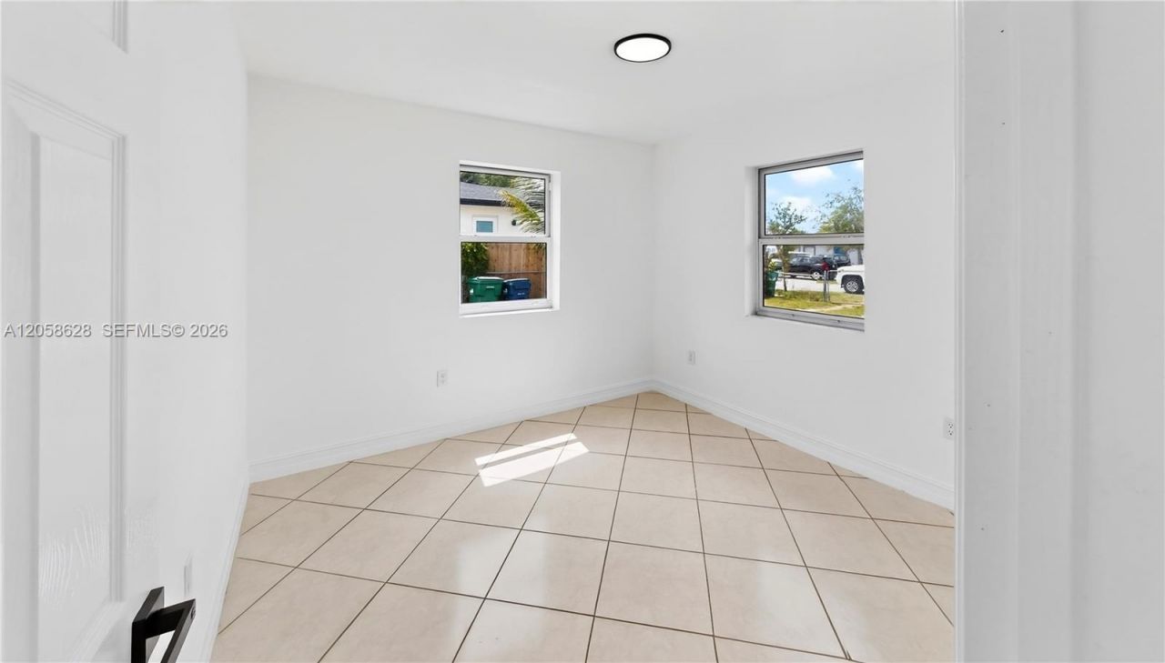10755 SW 217th St, Miami, FL 33170 Photo