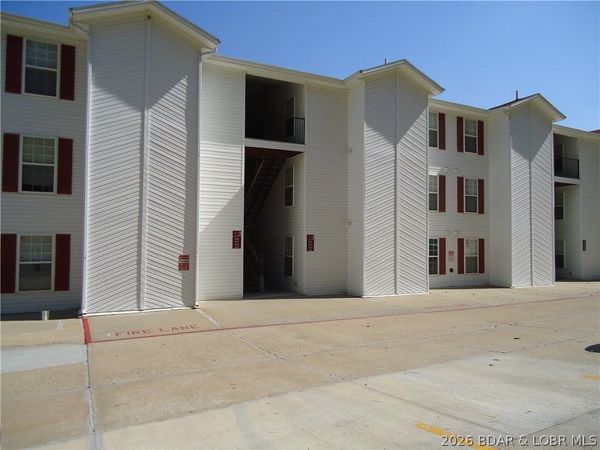 40 Lighthouse Road, Unit 3-201, Lake Ozark, MO 65049