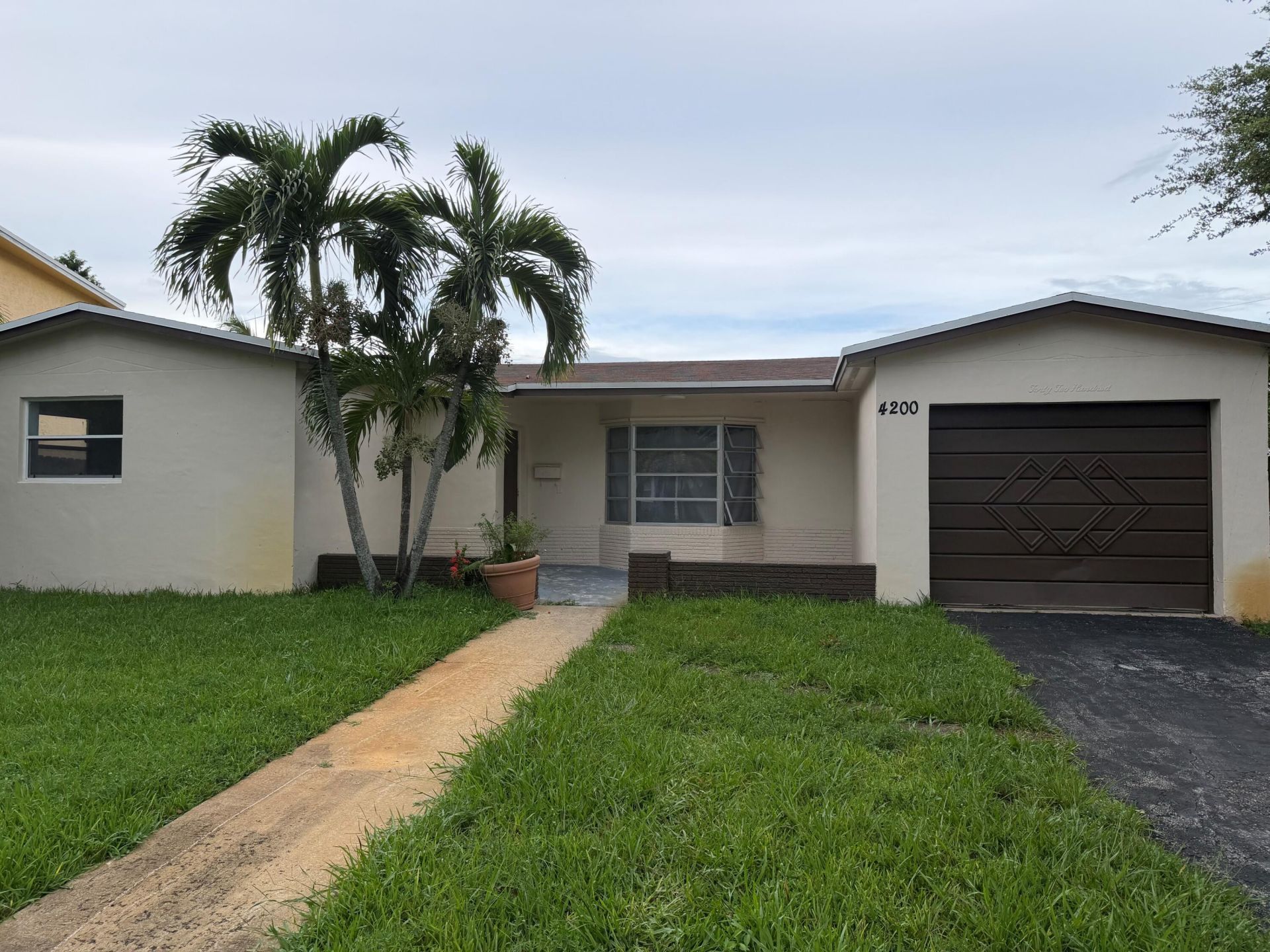 4200 NW 37th Terrace, Fort Lauderdale, FL 33309 Main Photo