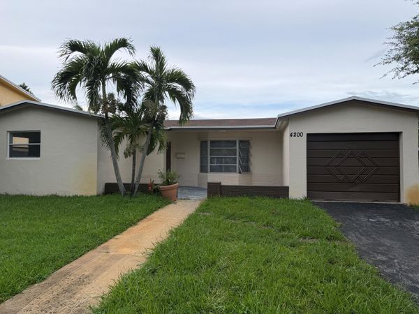 4200 NW 37TH Terrace, Fort Lauderdale, FL 33309