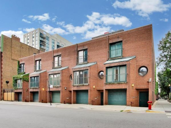 171 W Goethe Street, Unit B, Chicago, IL 60610